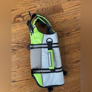 Eddie Bauer Lime and Gray Pet Life Vest